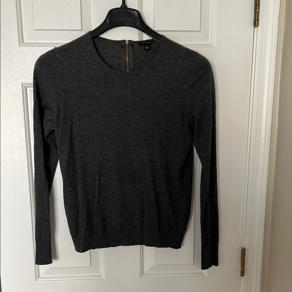 Women's Charcoal Long Sleeve Top